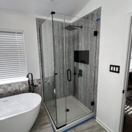 Quartz-Custom-Glass Niche-Shower