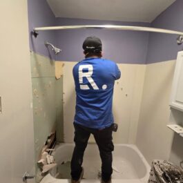 Renken-Remodeling-Contractor-Working-on-Shower