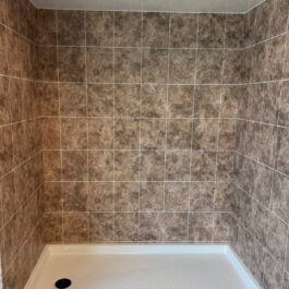 Canyon-Rock-GL-Shower-scaled